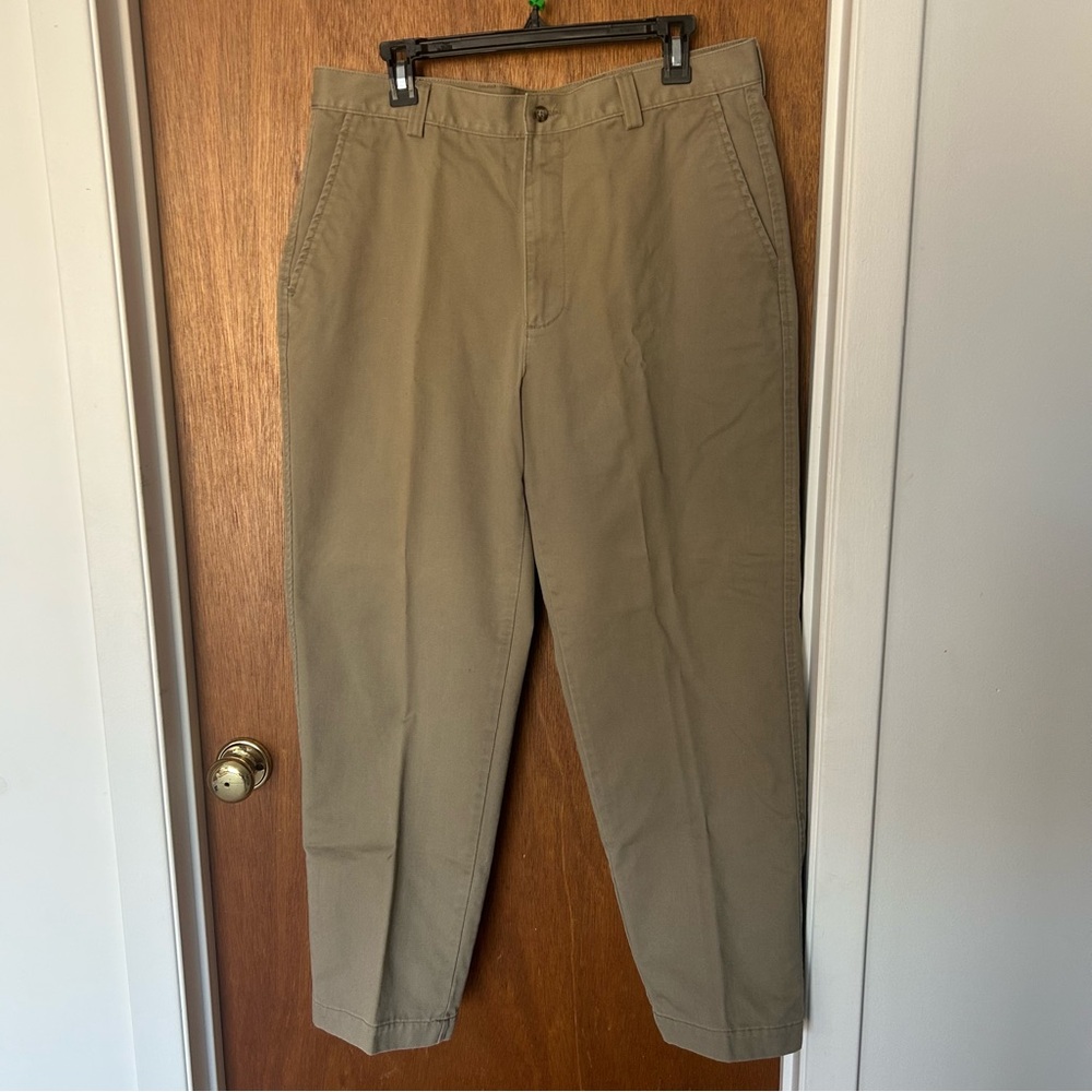 GAP Easy Fit Wrinkle Resistant Khakis 36/30